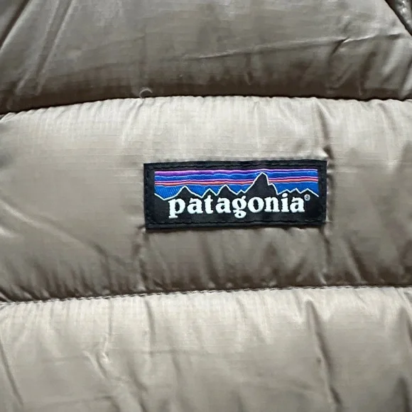 Patagonia W’s Downs Sweater Jacket - Picture 2 of 6